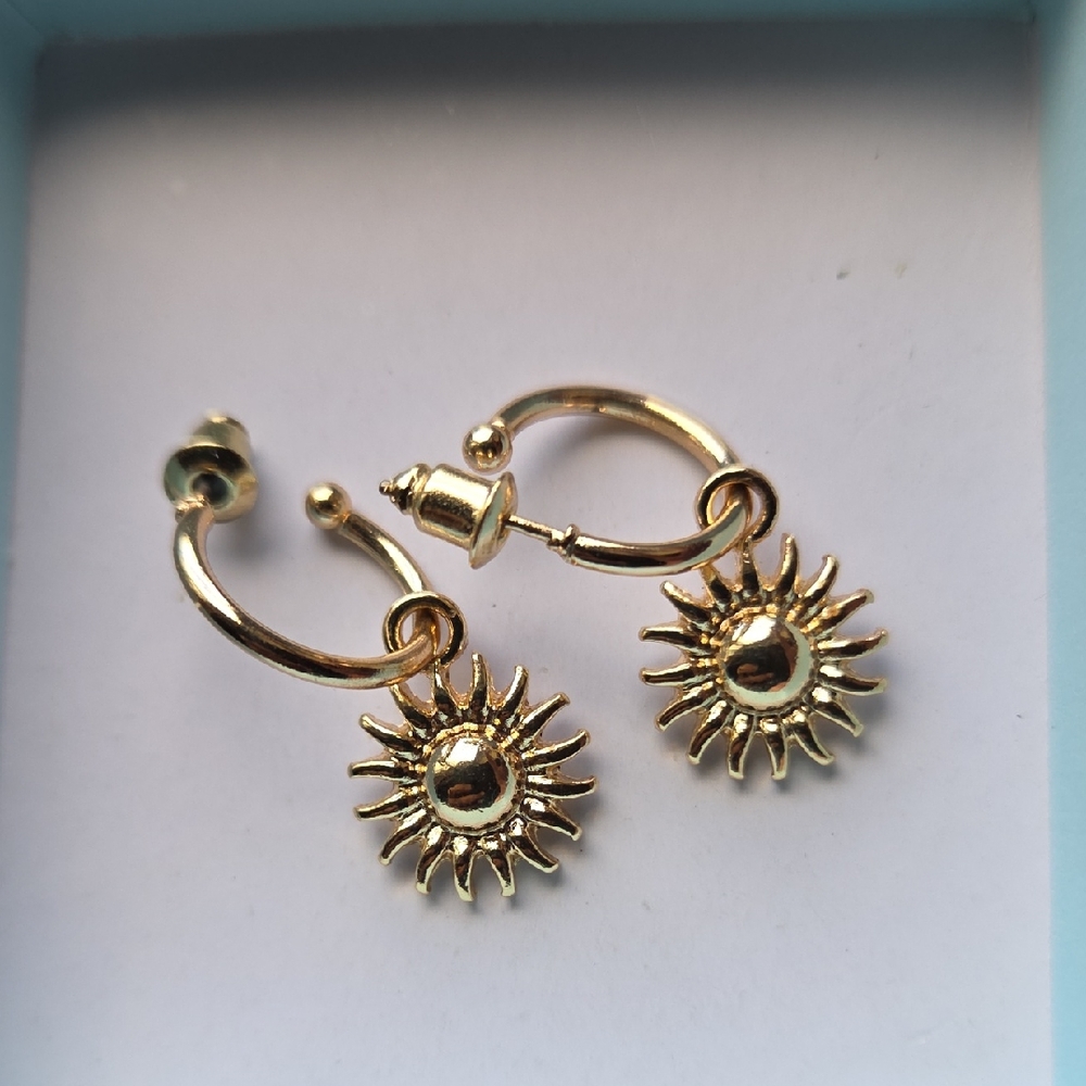 Vintage Gold Sunburst Earrings